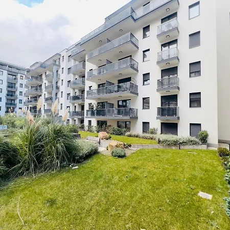 Karzo Lu 202 Free Garage Βουδαπέστη