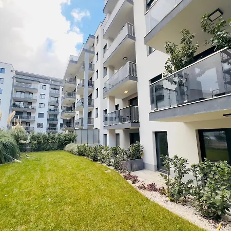 Karzo Lu 202 Free Garage Apartment *