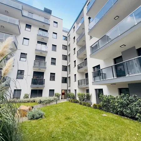 Апартаменты Karzo Lu 202 Free Garage *