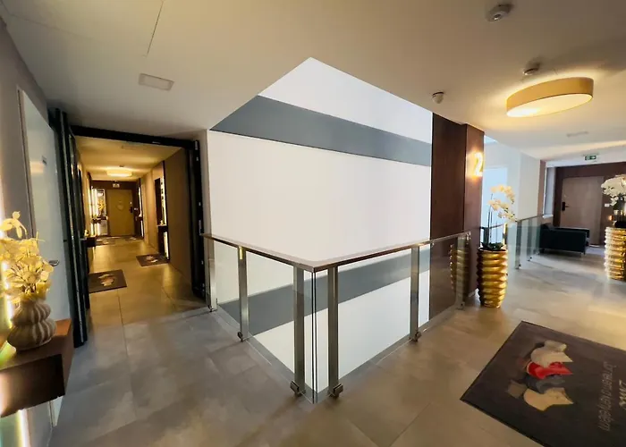 Karzo Lu 202 Free Garage Будапешт