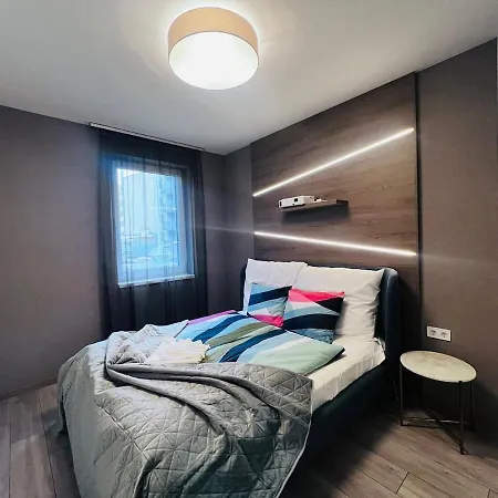 Karzo Lu 202 Free Garage Budapešť